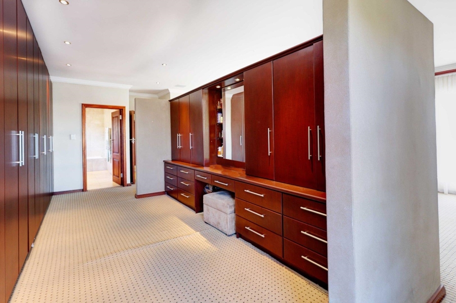 4 Bedroom Property for Sale in Welgemoed Western Cape
